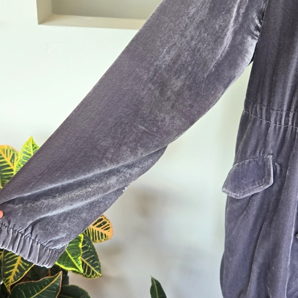 Torrid Women's Long Sleeve Full Zip Snap Grey Velvet Anorak Jacket Size 2X - Picture 5 of 11